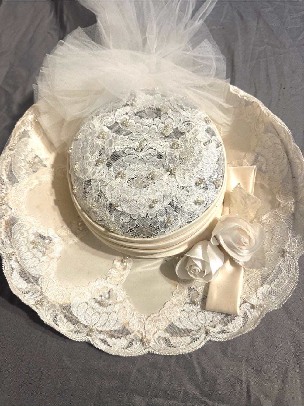 Vintage 1960’s T&G WEDDING HAT WITH VEIL